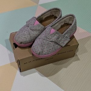 Tom's girls shoes size T11
